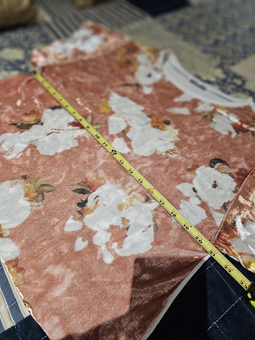 Zara Rust Floral Velvet Short Sleeve Top with White Accents - Picture 6 of 8